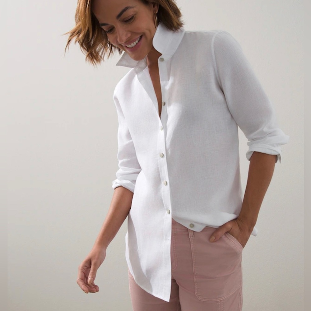 NWT Size 2 Chico’s white no iron linen button down shirt
